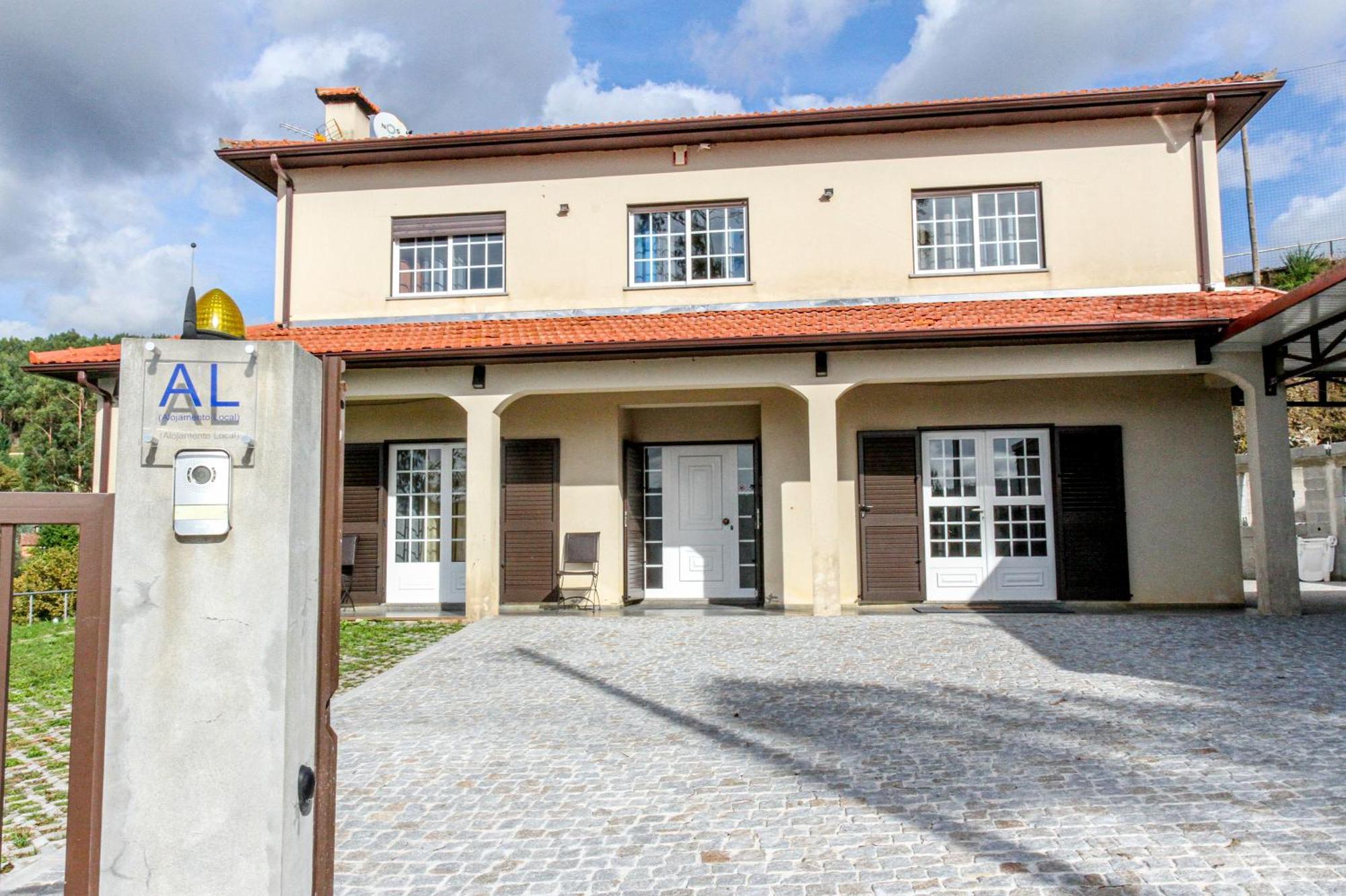 Martins House Quartos Arouca Bagian luar foto